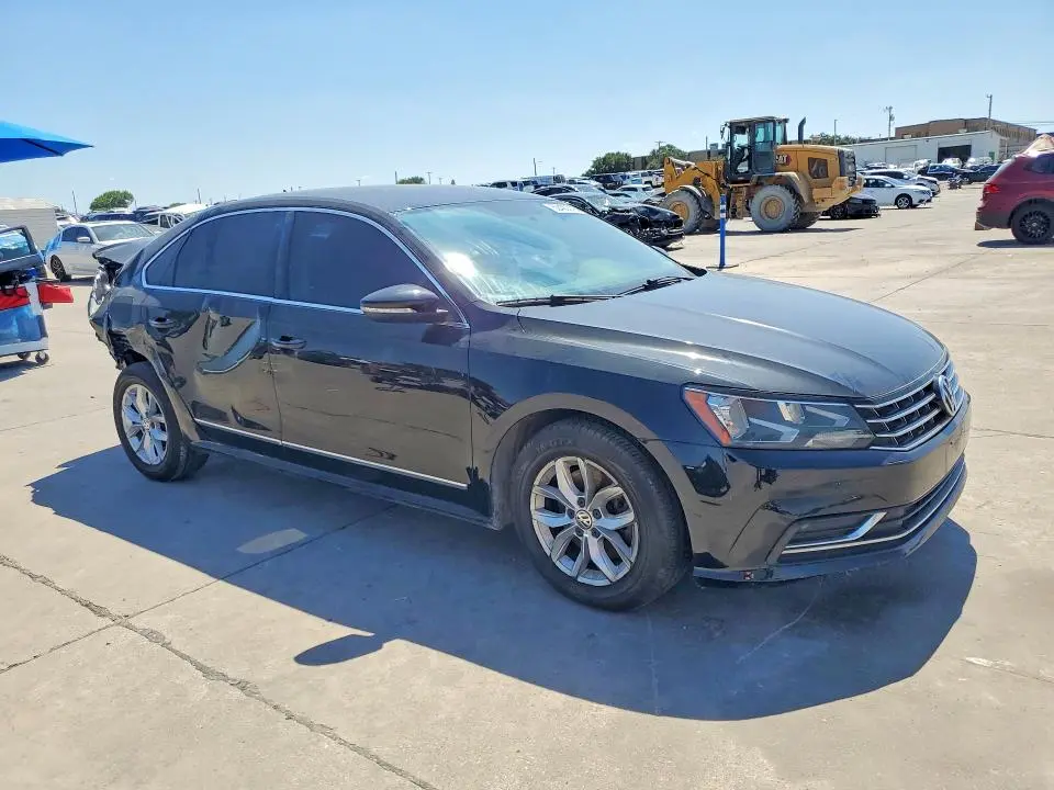 2016 VOLKSWAGEN PASSAT   