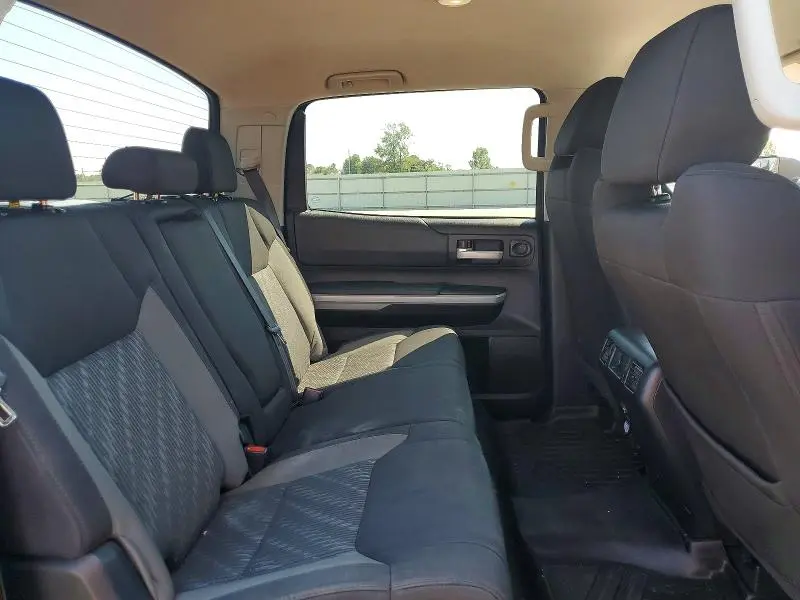 2018 TOYOTA TUNDRA CREWMAX SR5  