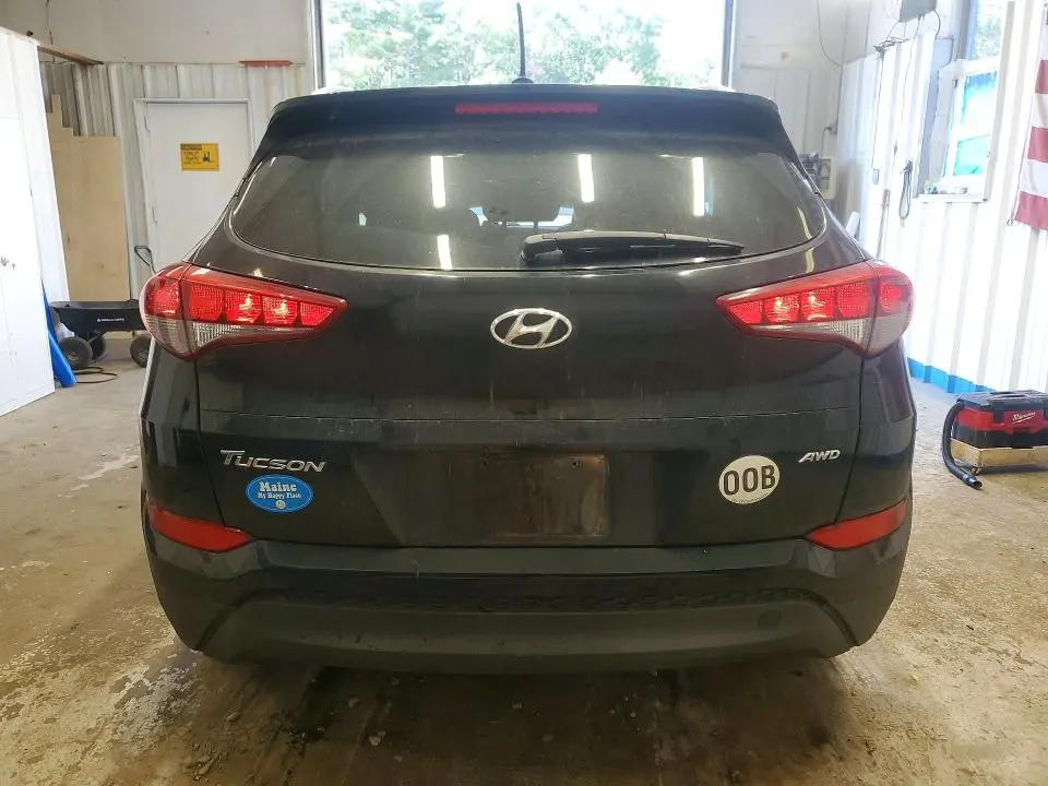 2017 HYUNDAI TUCSON SE  