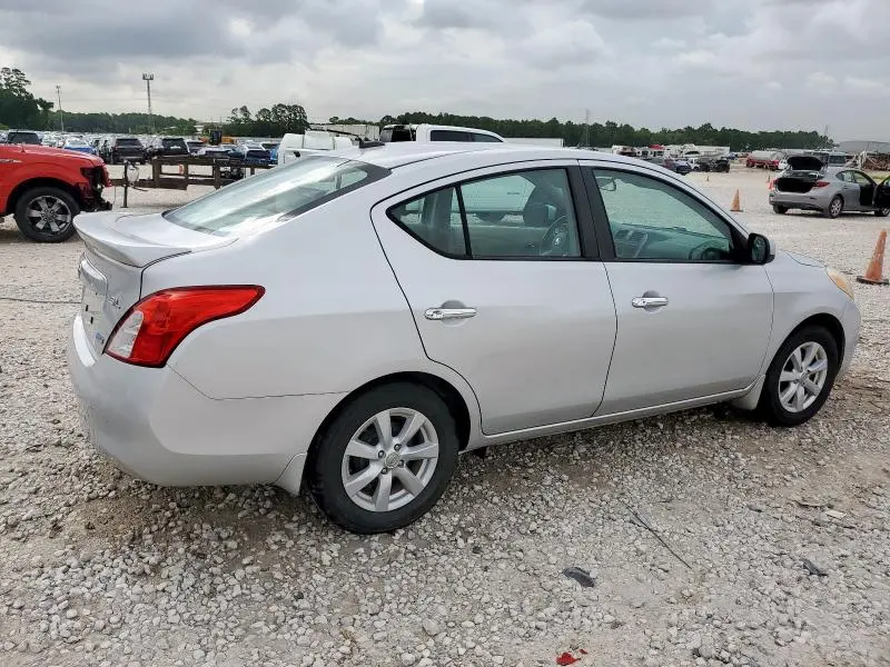 2013 NISSAN VERSA S  