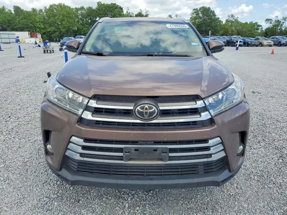 2017 TOYOTA HIGHLANDER LIMITED  