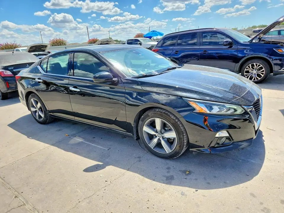 2019 NISSAN ALTIMA SV  