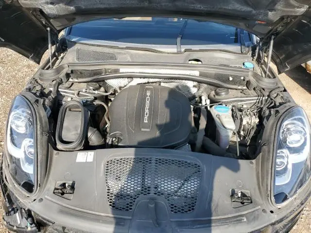 2018 PORSCHE MACAN   