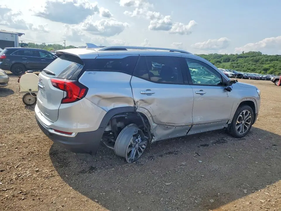 2021 GMC TERRAIN SLT  