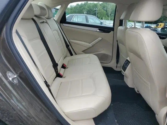 2019 VOLKSWAGEN PASSAT WOLFSBURG  