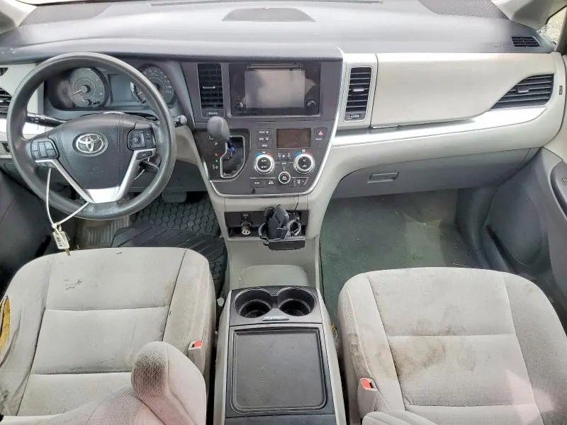 2017 TOYOTA SIENNA LE 8-PASSENGER  