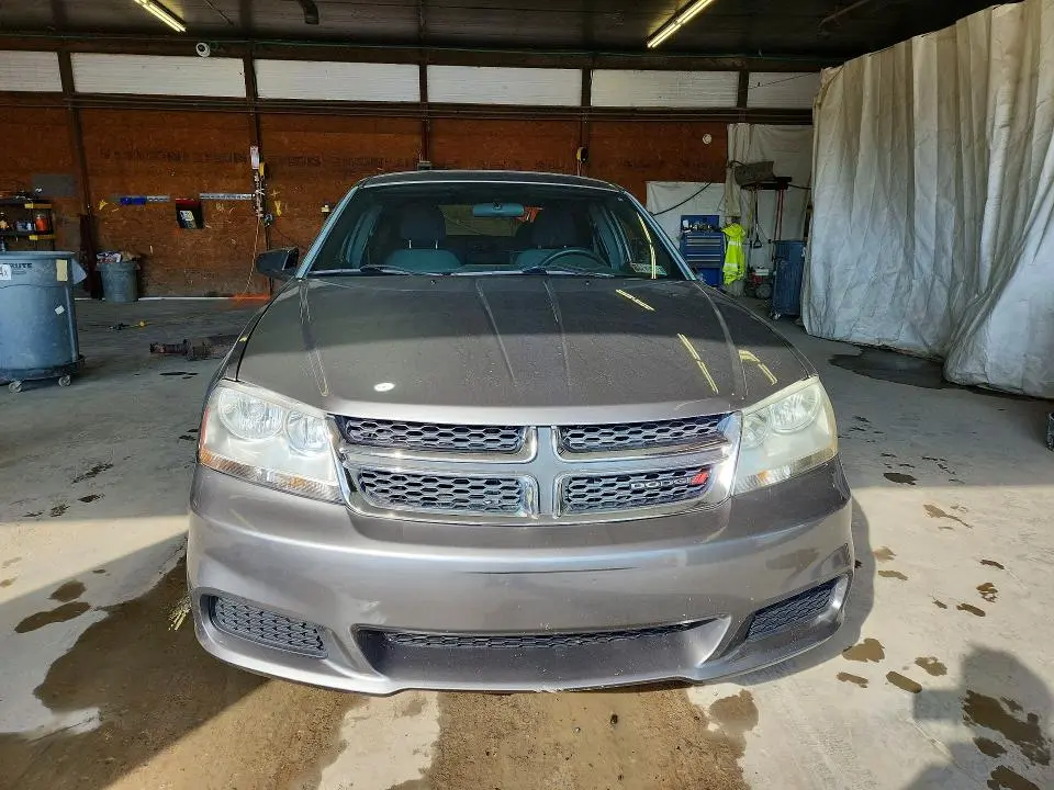 2013 DODGE AVENGER SE  
