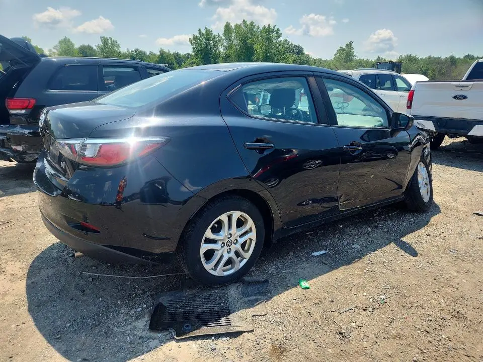 2018 TOYOTA YARIS IA BASE  