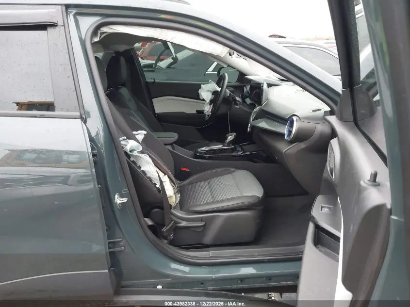 2025 CHEVROLET TRAX FWD LT