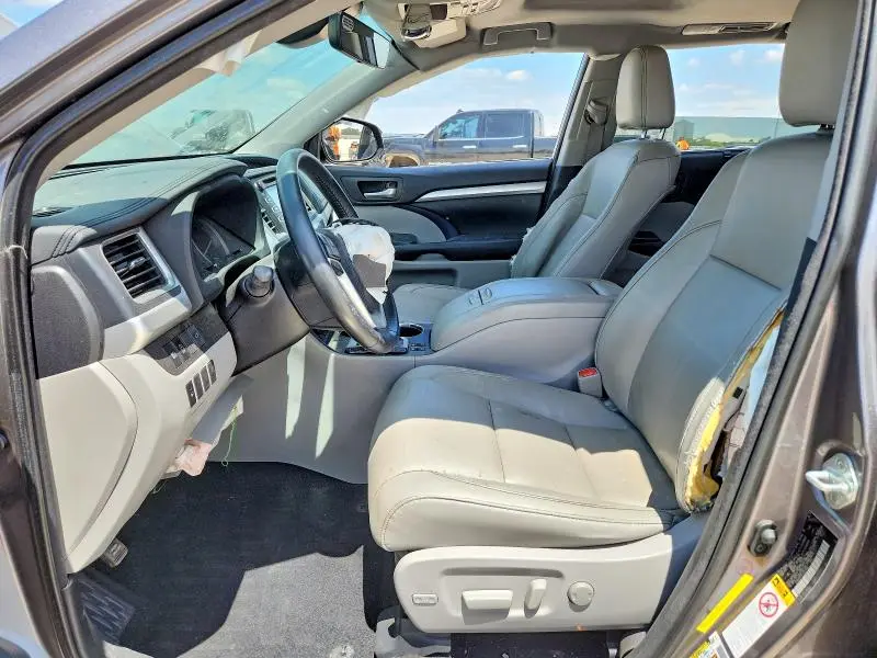 2018 TOYOTA HIGHLANDER XLE  