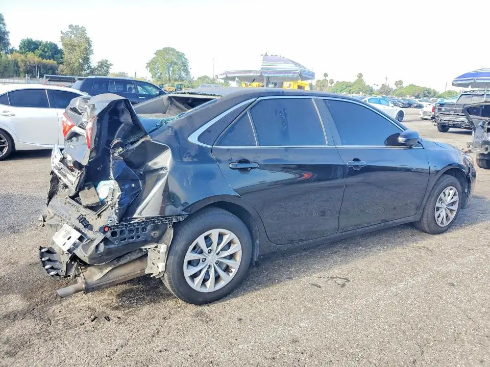 2015 TOYOTA CAMRY LE  