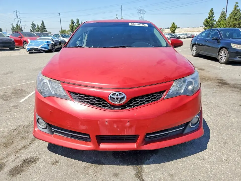 2014 TOYOTA CAMRY SE  