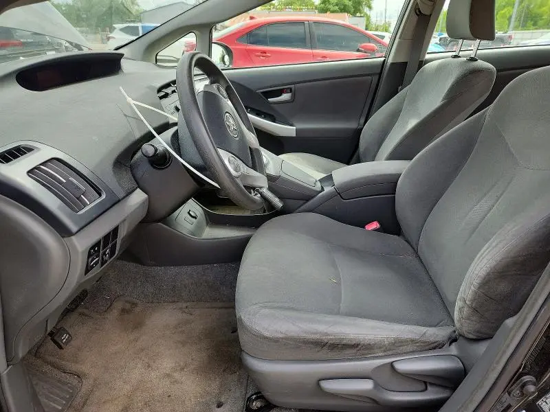 2010 TOYOTA PRIUS III  