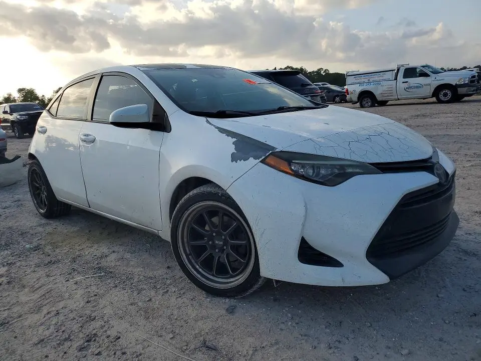 2017 TOYOTA COROLLA LE  