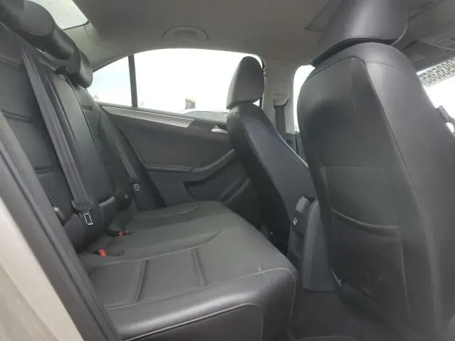 2015 VOLKSWAGEN JETTA SE  