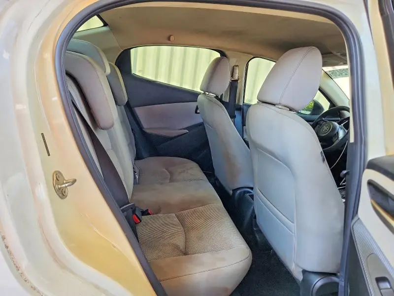 2019 TOYOTA YARIS LE  