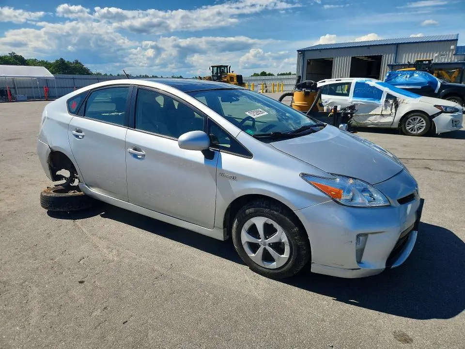 2012 TOYOTA PRIUS THREE  