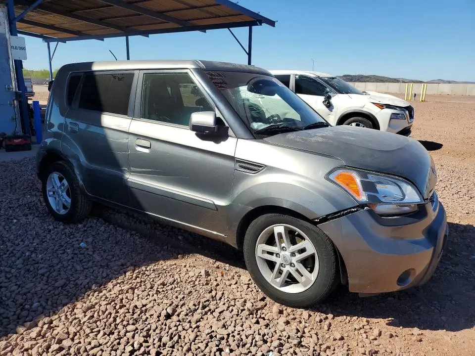 2010 KIA SOUL +  
