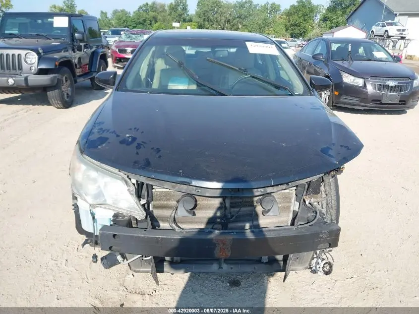 2013 TOYOTA CAMRY XLE