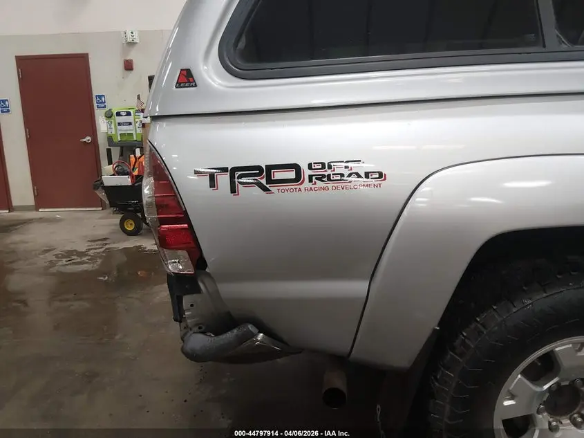 2013 TOYOTA TACOMA BASE V6