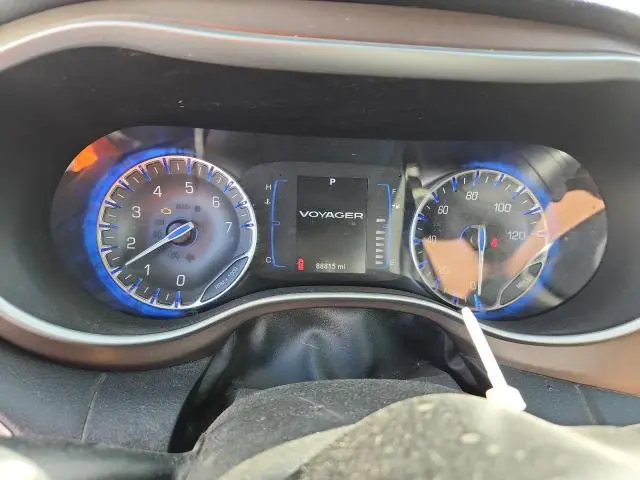 2020 CHRYSLER VOYAGER LX  