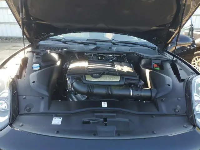 2017 PORSCHE CAYENNE PLATINUM EDITION