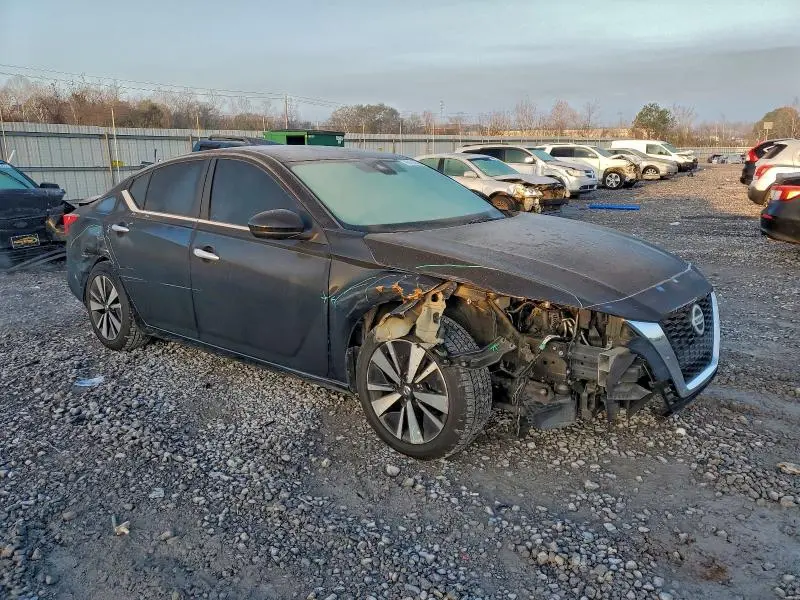 2021 NISSAN ALTIMA SV  