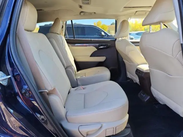 2021 TOYOTA HIGHLANDER HYBRID LIMITED  