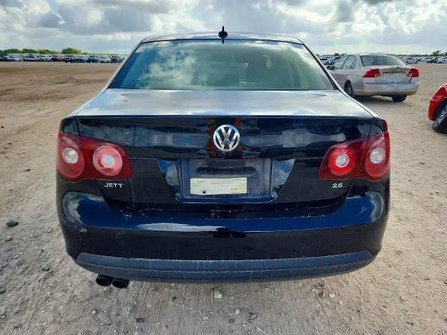 2010 VOLKSWAGEN JETTA SE  