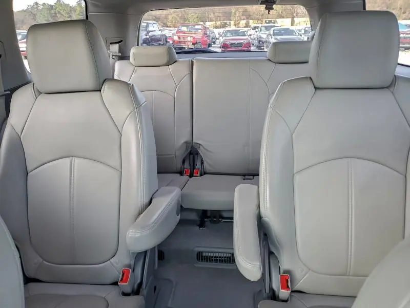 2013 GMC ACADIA SLT-2  