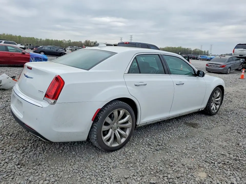 2018 CHRYSLER 300 LIMITED  