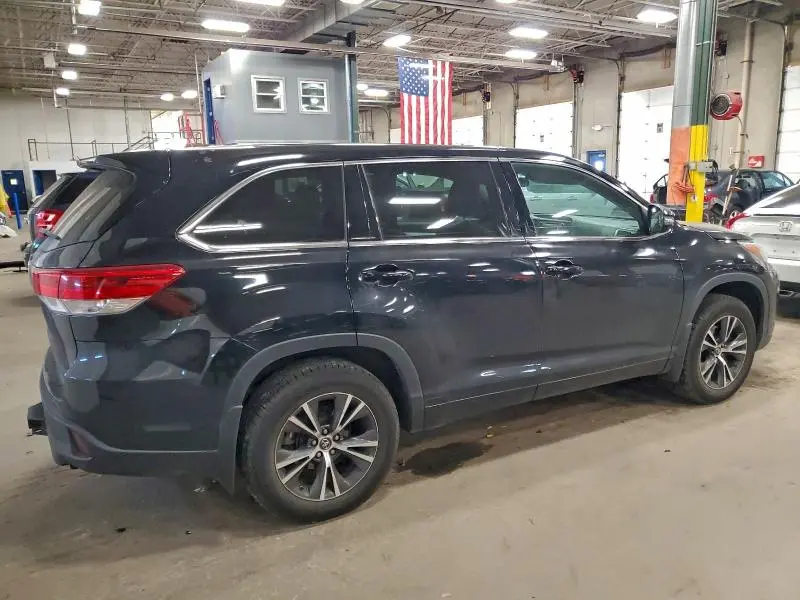 2017 TOYOTA HIGHLANDER LE  