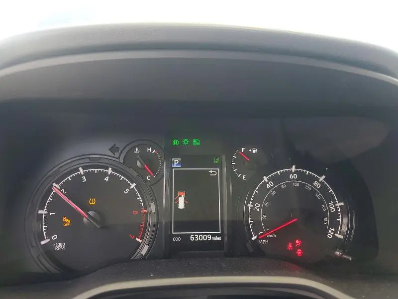 2024 TOYOTA 4RUNNER SR5  