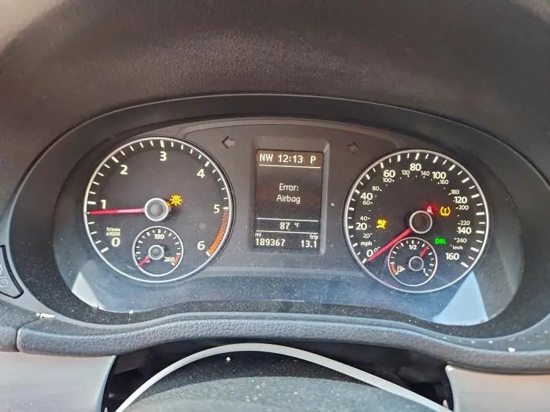 2013 VOLKSWAGEN PASSAT SE  