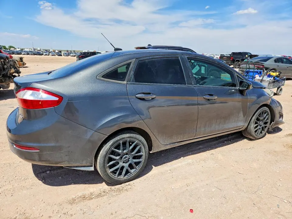 2016 FORD FIESTA SE  