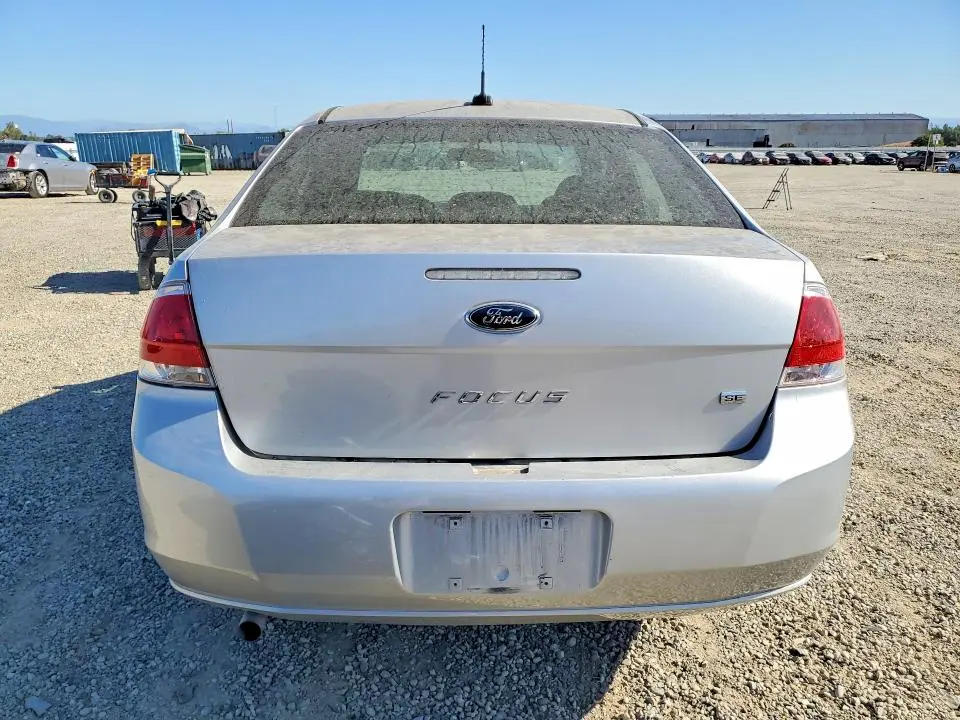 2010 FORD FOCUS SE  