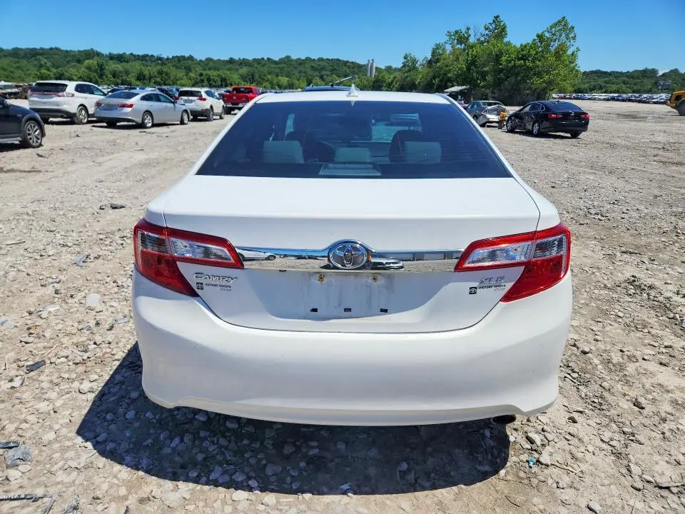2013 TOYOTA CAMRY XLE  