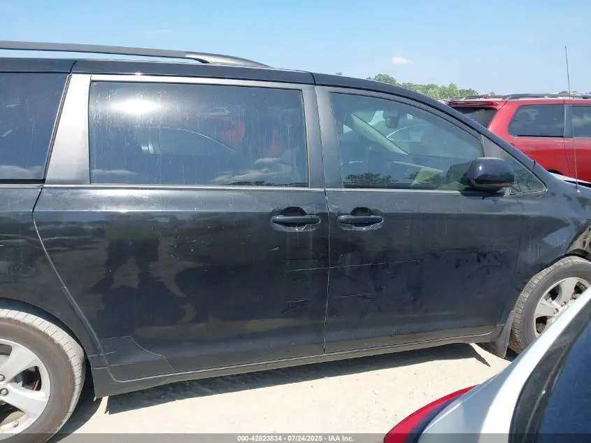 2014 TOYOTA SIENNA LE V6 8 PASSENGER
