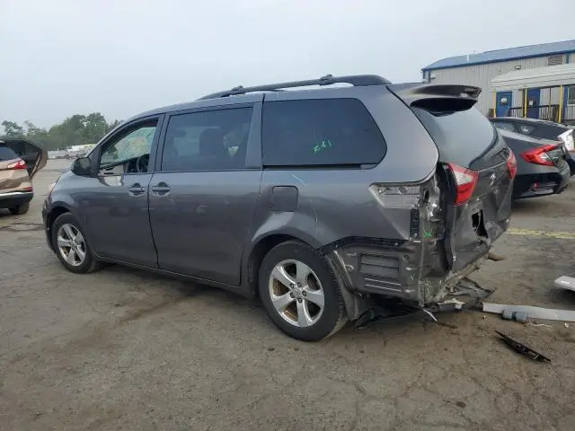 2017 TOYOTA SIENNA LE  