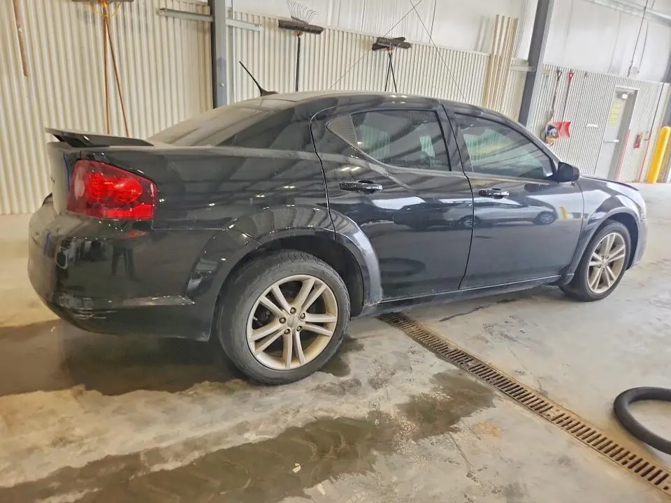 2013 DODGE AVENGER SE  