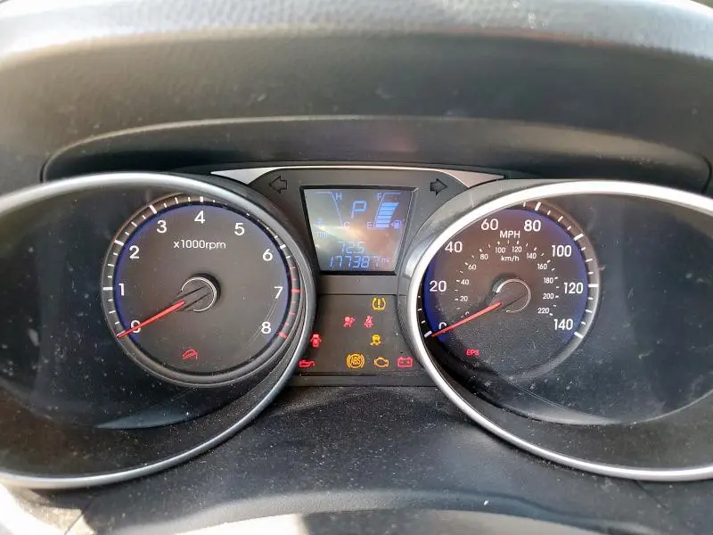 2011 HYUNDAI TUCSON GLS  