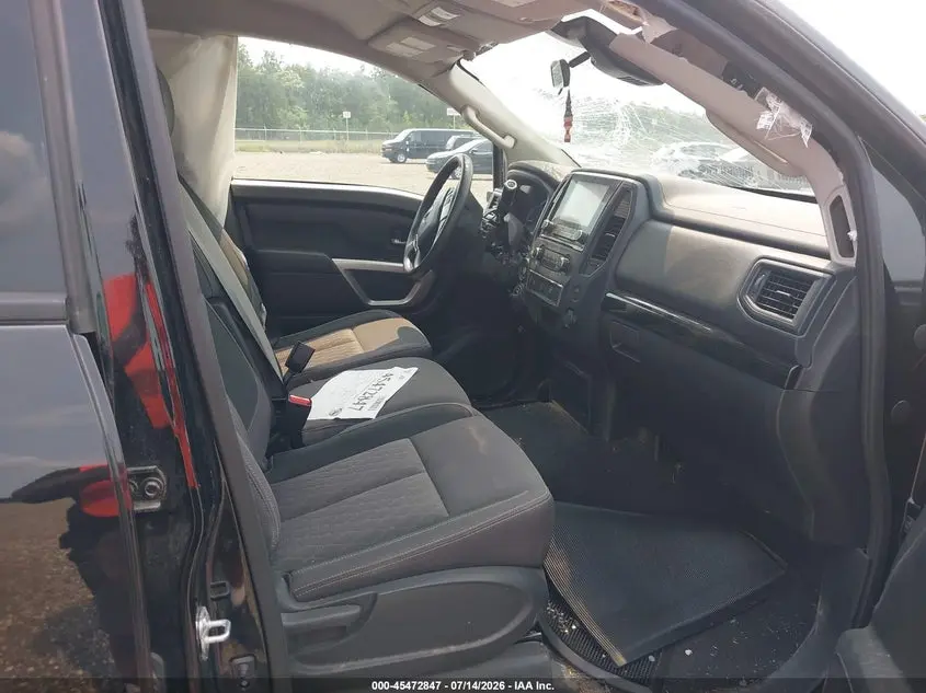 2024 NISSAN TITAN  