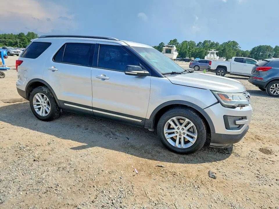 2016 FORD EXPLORER XLT  
