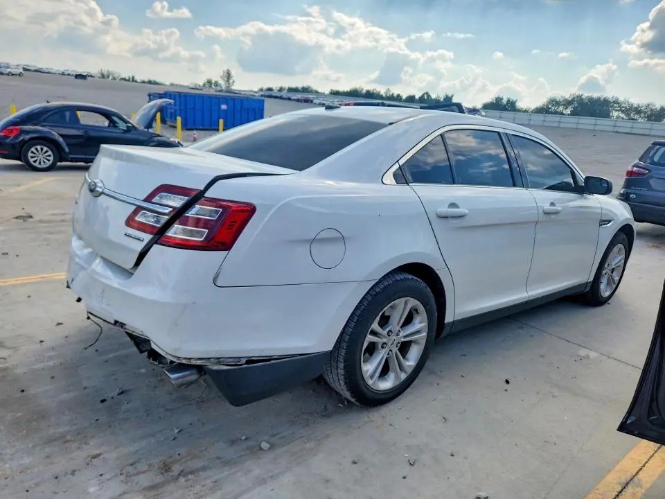 2017 FORD TAURUS SE  
