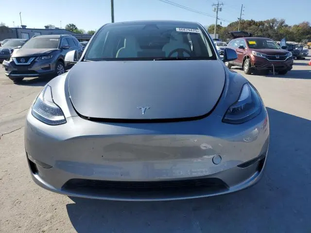 2025 TESLA MODEL Y