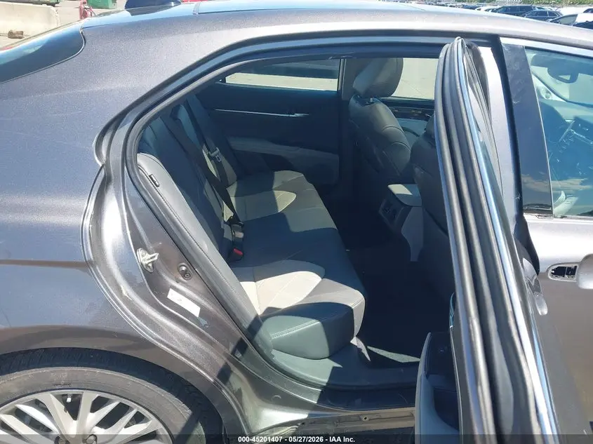 2019 TOYOTA CAMRY XLE V6