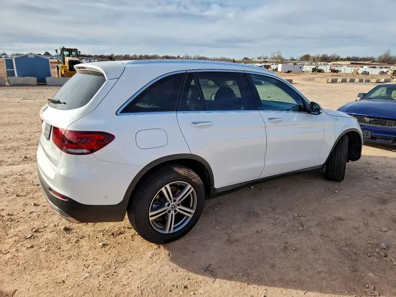 2022 MERCEDES-BENZ GLC 300  