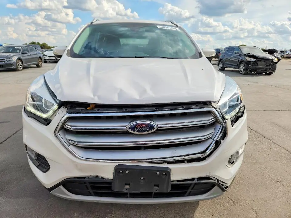 2017 FORD ESCAPE TITANIUM  