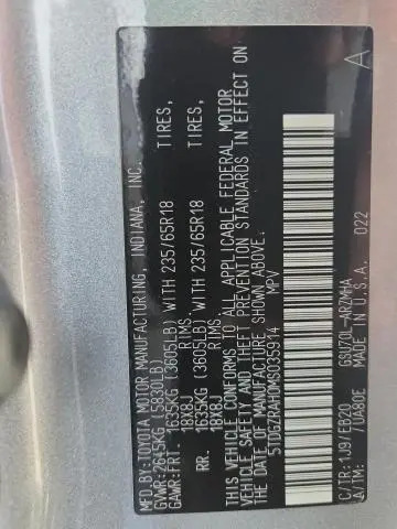 2021 TOYOTA HIGHLANDER XLE  