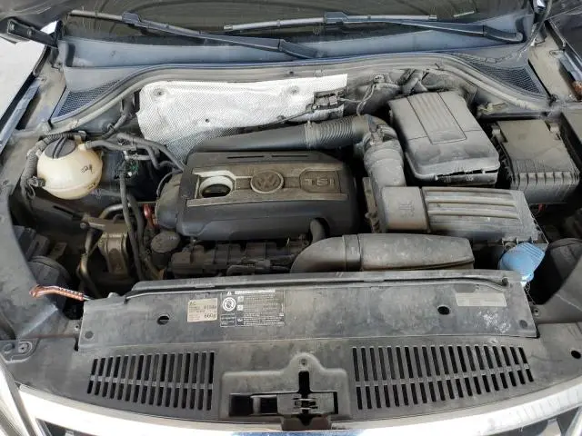 2010 VOLKSWAGEN TIGUAN SE  